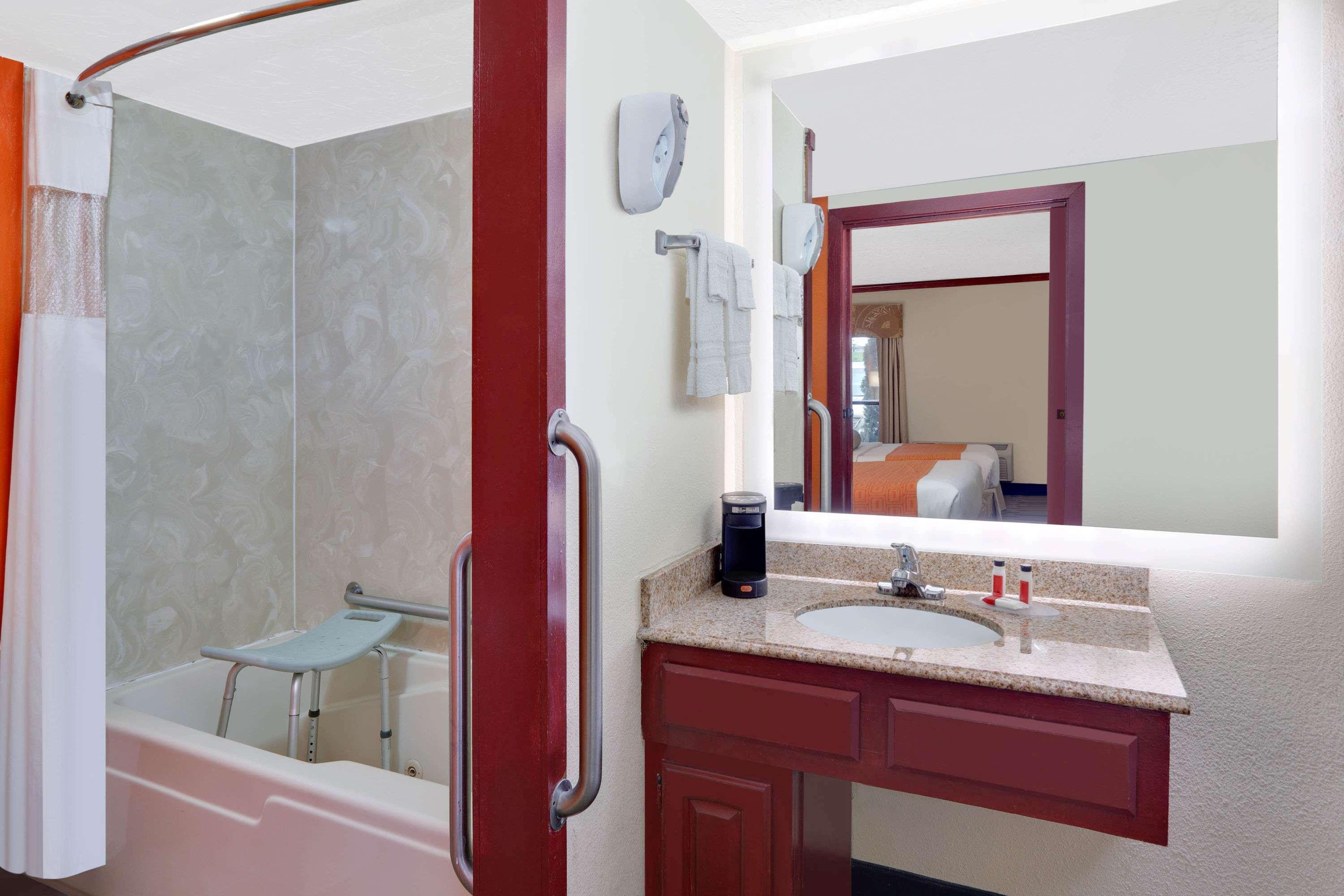 Howard Johnson By Wyndham San Marcos Ngoại thất bức ảnh