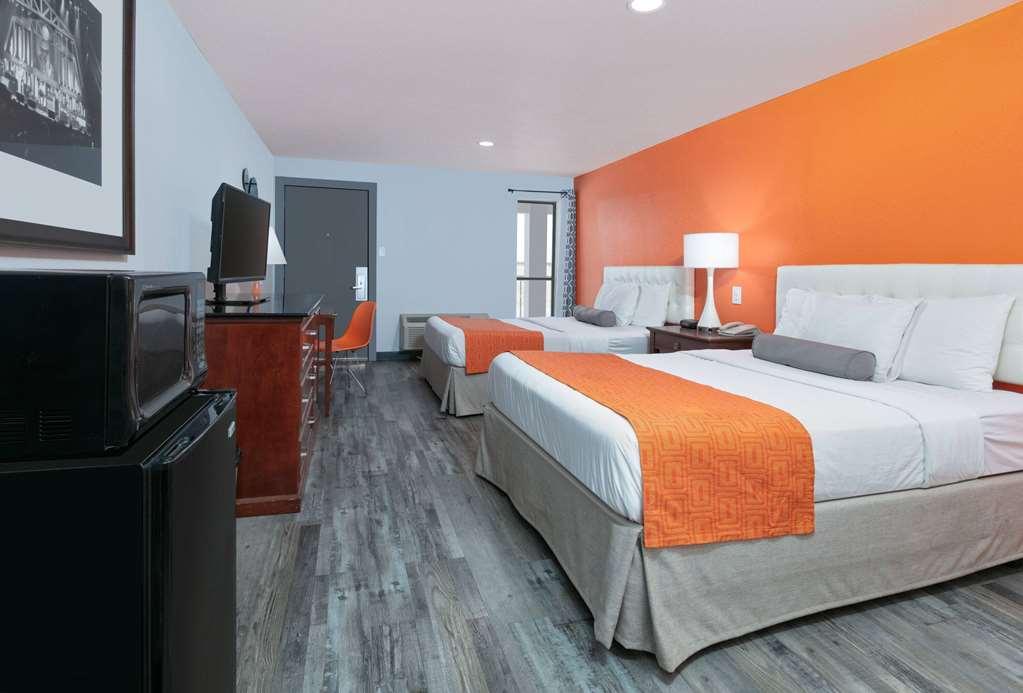 Howard Johnson By Wyndham San Marcos Phòng bức ảnh