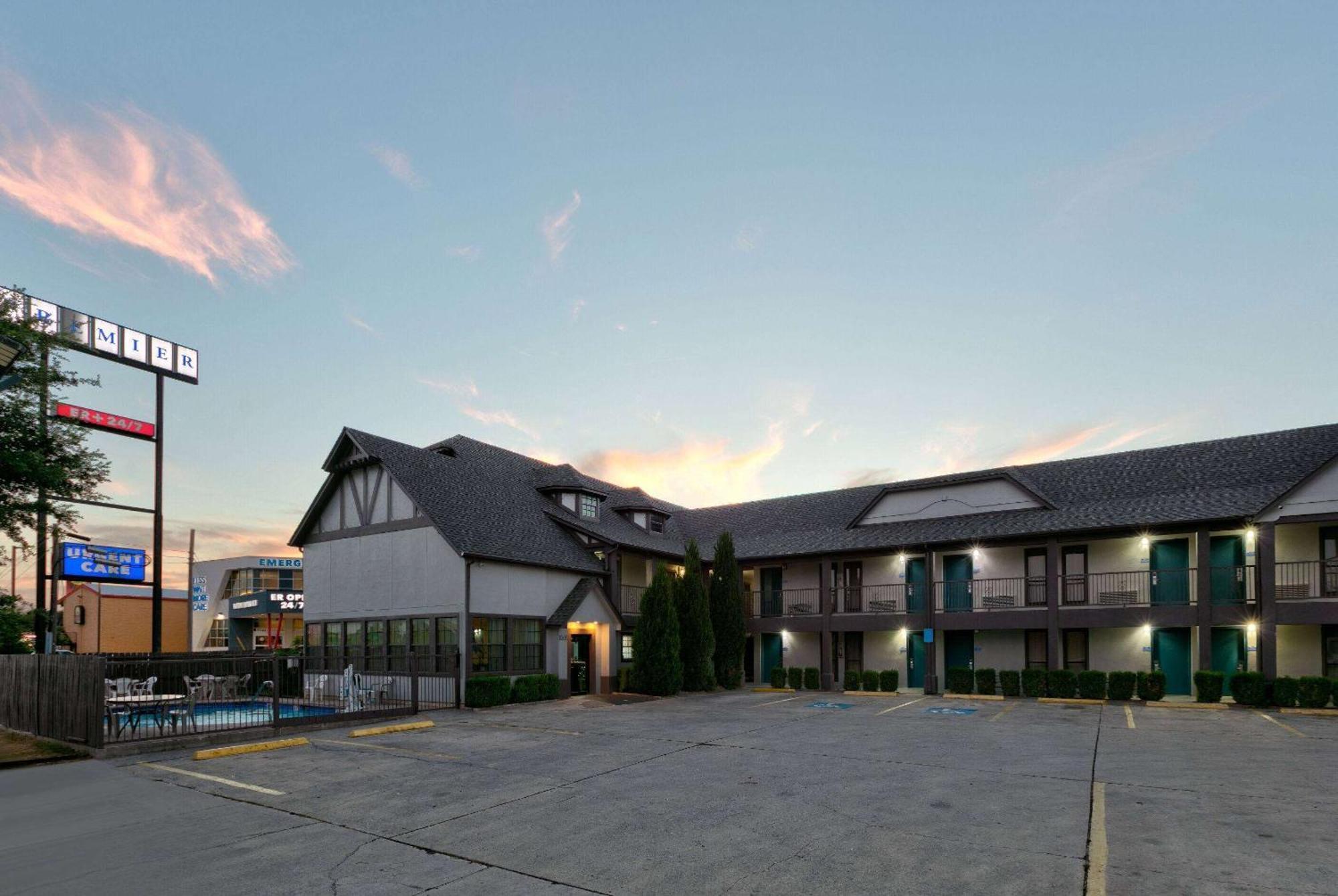 Howard Johnson By Wyndham San Marcos Ngoại thất bức ảnh