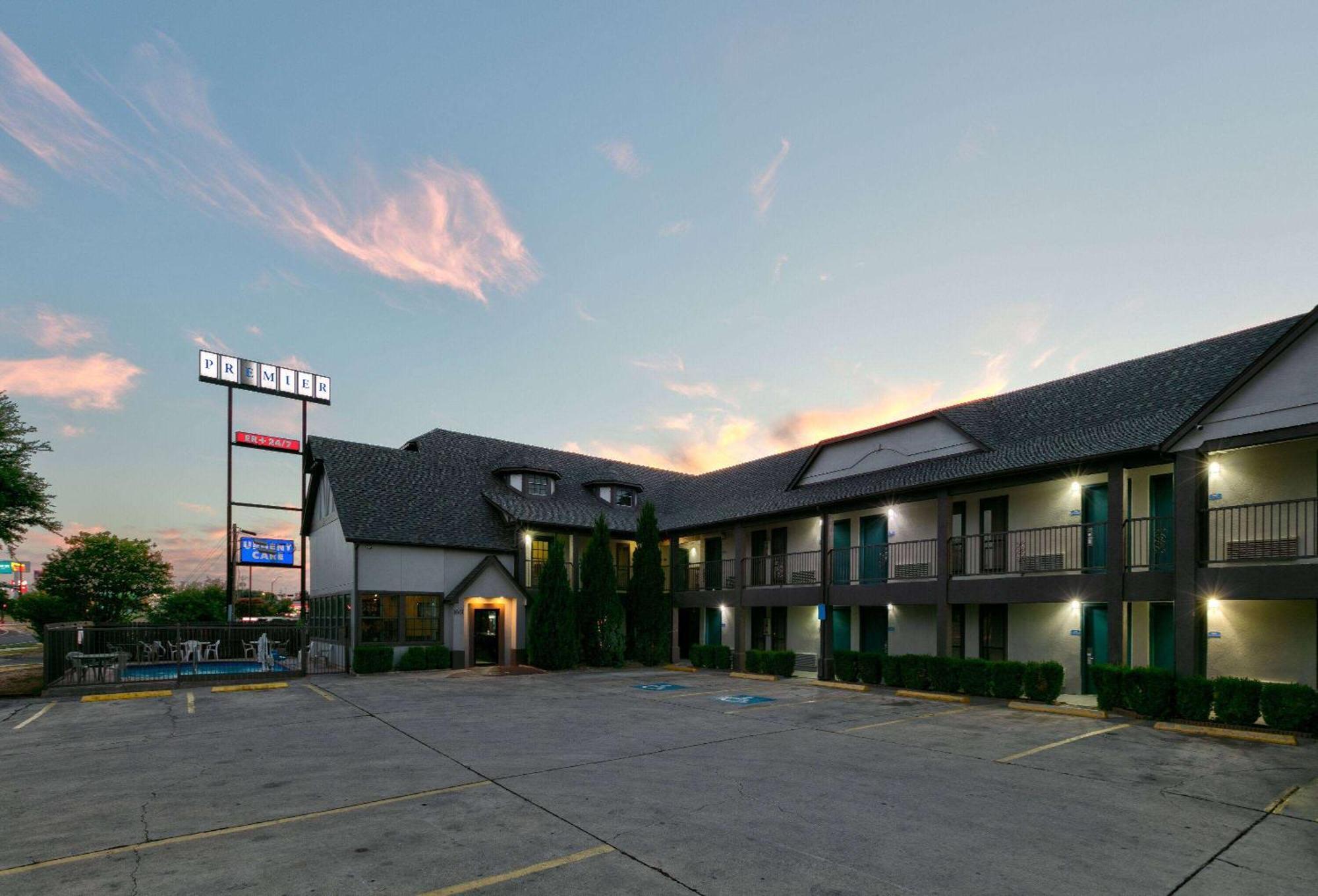 Howard Johnson By Wyndham San Marcos Ngoại thất bức ảnh