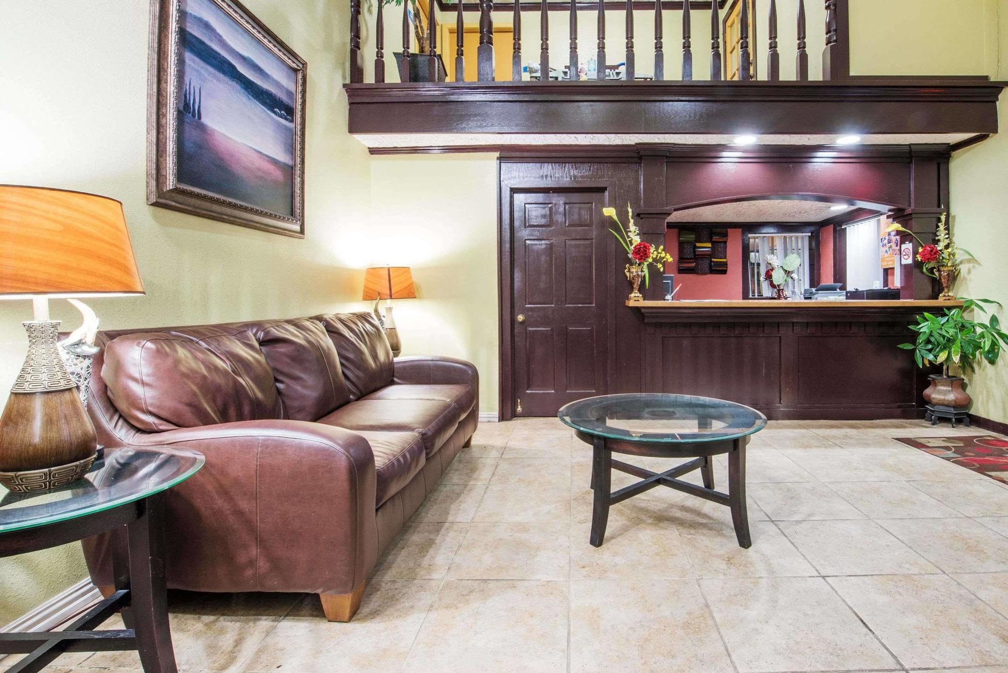 Howard Johnson By Wyndham San Marcos Ngoại thất bức ảnh
