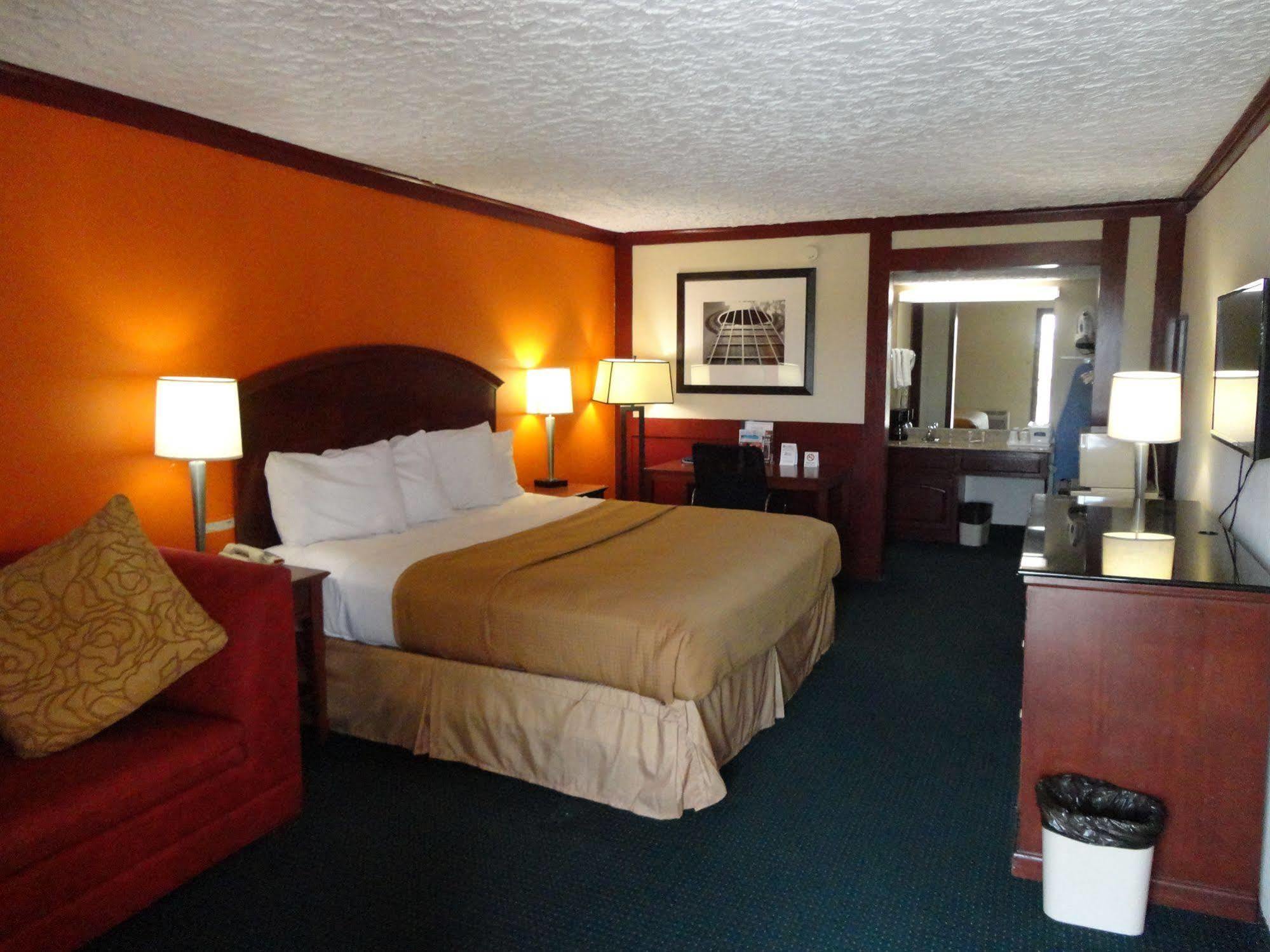 Howard Johnson By Wyndham San Marcos Ngoại thất bức ảnh